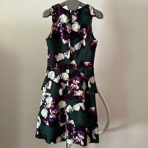 Green and purple dress with pockets! - Picture 3 of 7